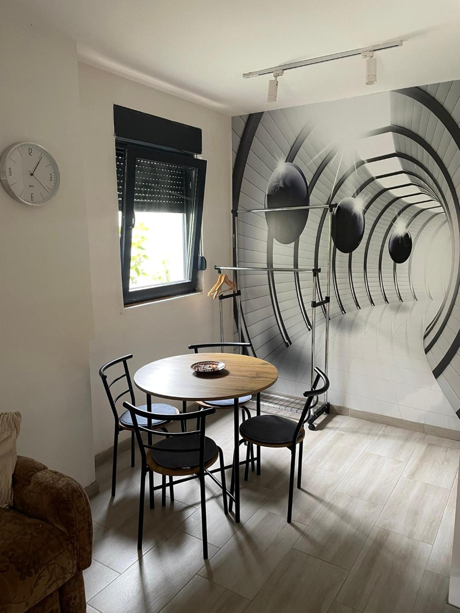 Visoko New Concept - 7 Minutes From The Pyramids - City Center Buitenkant foto